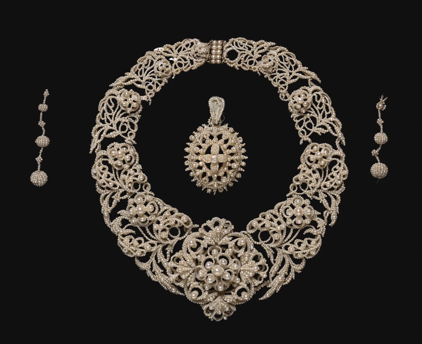 A finished necklace and earrings set